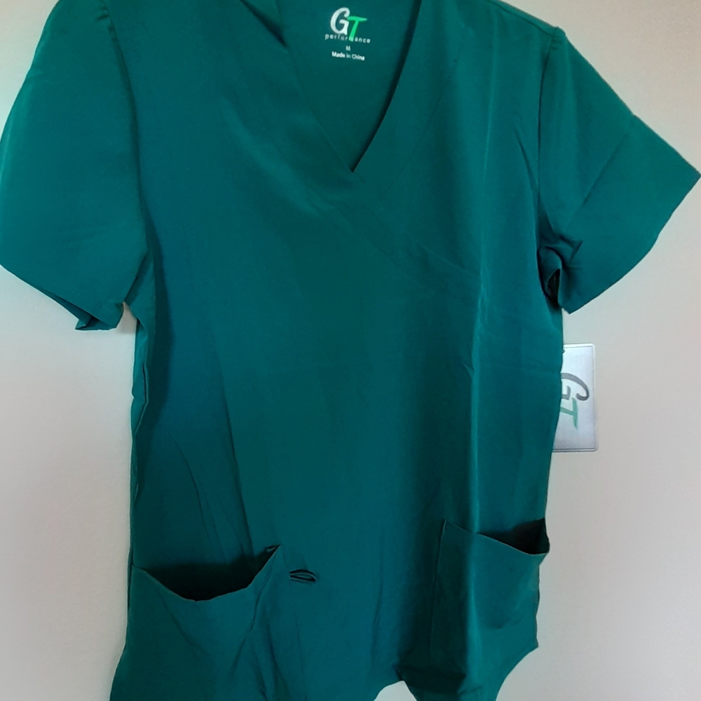 GT  performance Mediun  Surgical Green.